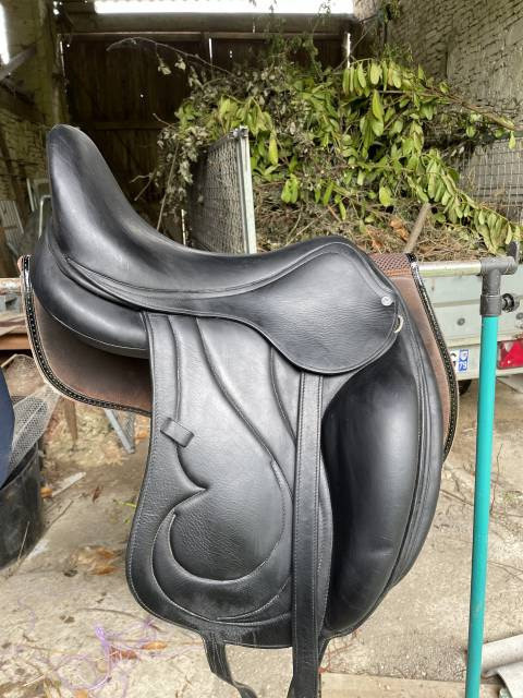 Sella da dressage Antar&egrave;s  17.5" - 2018