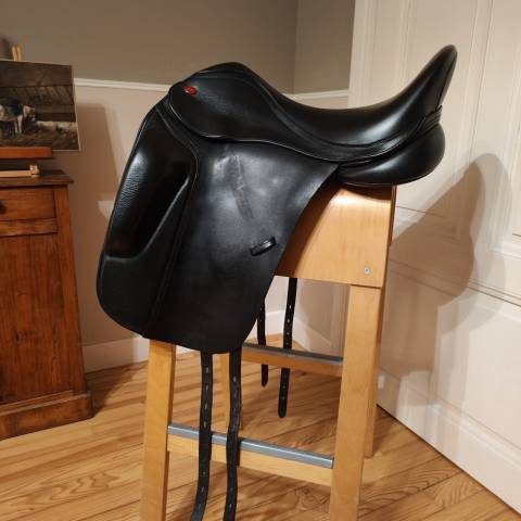 Sella da dressage KENT & MASTERS  17.5" - 2021