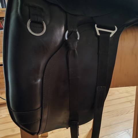 Sella da dressage KENT & MASTERS  17.5" - 2021