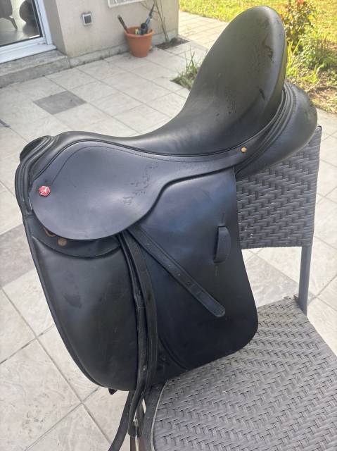 Sella da dressage Albion  17.5" - 2020