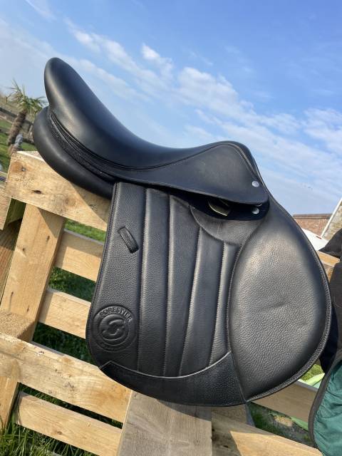 Sella da salto ostacoli Forestier  17.5" - 2025