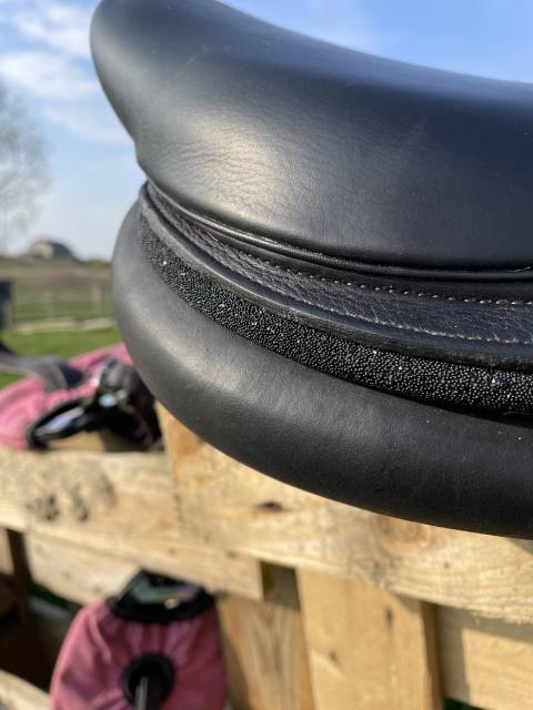 Sella da salto ostacoli Forestier  17.5" - 2025