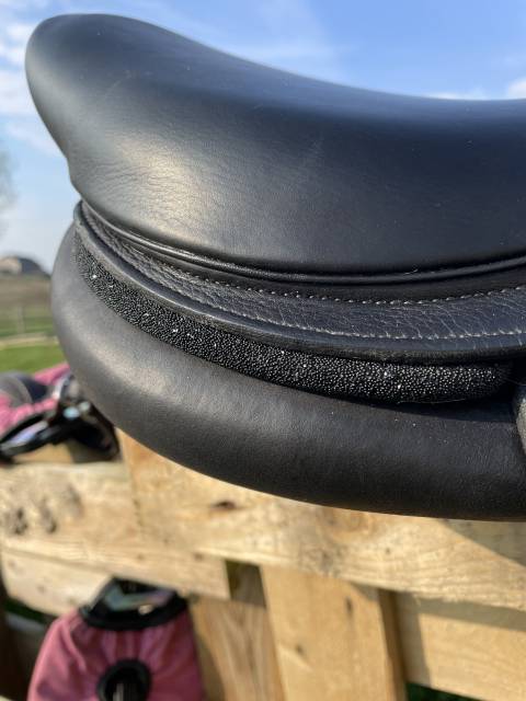 Sella da salto ostacoli Forestier  17.5" - 2025