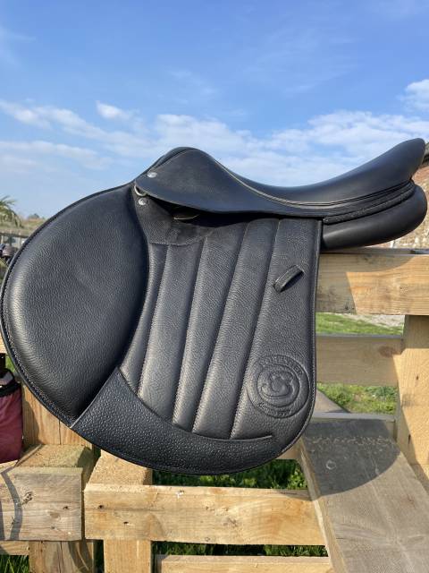 Sella da salto ostacoli Forestier  17.5" - 2025