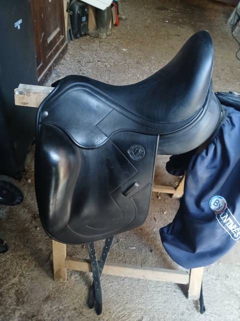 Sella da dressage Antar&egrave;s  17.5" - 2021