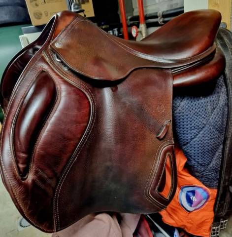 Sella da salto ostacoli Fleur de Lys  18" - 2019