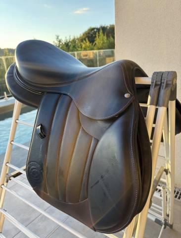 Sella da salto ostacoli Forestier  17.5" - 2022