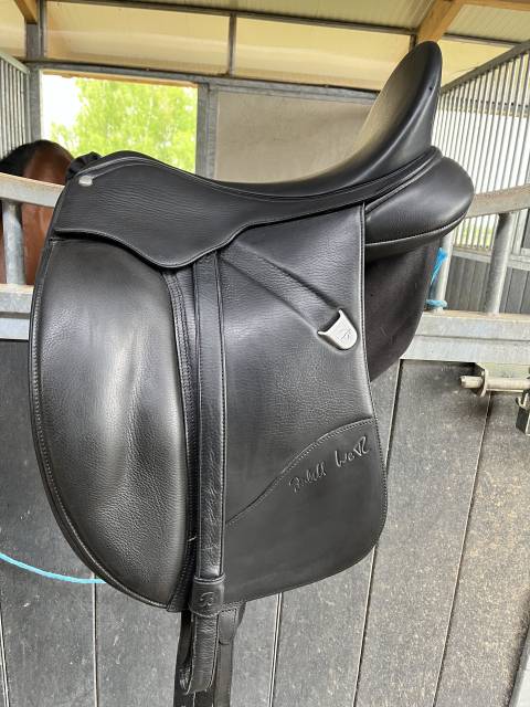 Sella da dressage Bates  17" - 2019