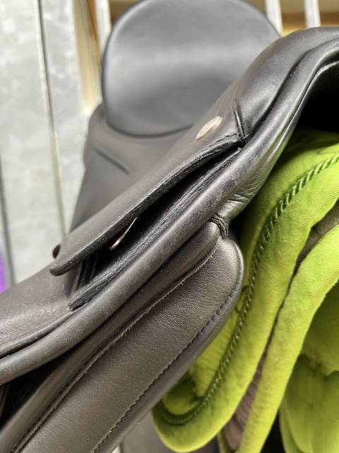 Sella da dressage Bates  17" - 2019