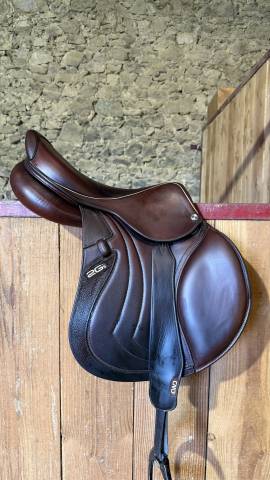 Sella da salto ostacoli CWD  17" - 2021