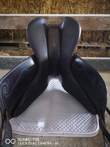 Sella da dressage  Sellerie de la C&ocirc;te Basque 17.5" - 2018