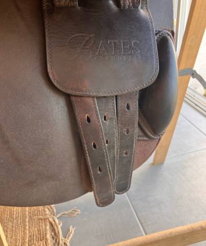 Sella da salto ostacoli Bates  17.5" - 2021