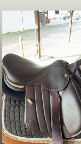 Sella da salto ostacoli Forestier  17.5" - 2025