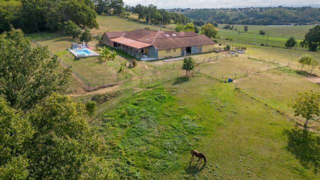 Propriet&agrave; equestre In vendita Haute-Garonne
