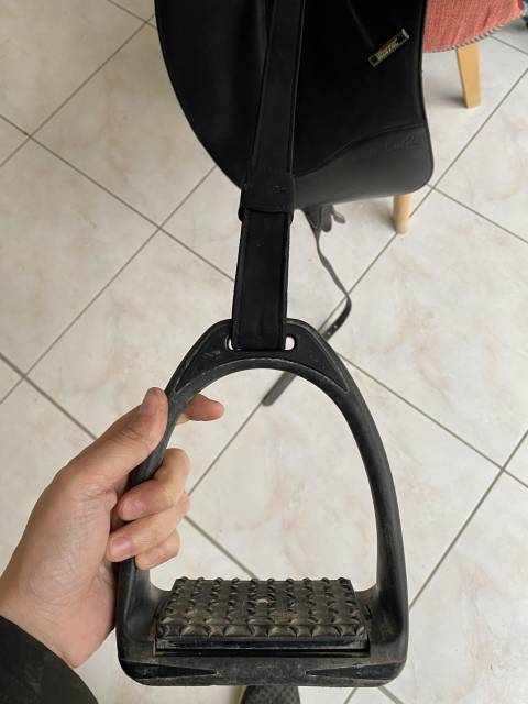 Sella da dressage Wintec  17" - 2022