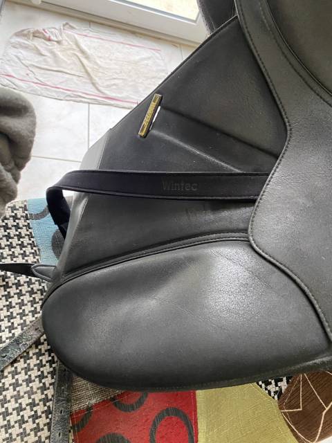 Sella da dressage Wintec  17" - 2022