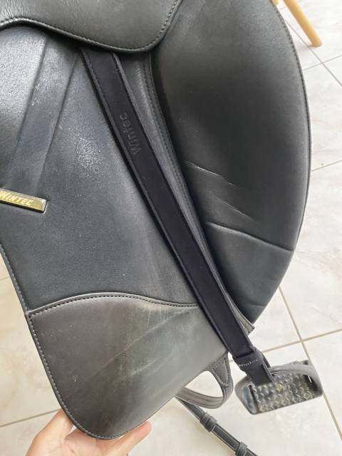 Sella da dressage Wintec  17" - 2022