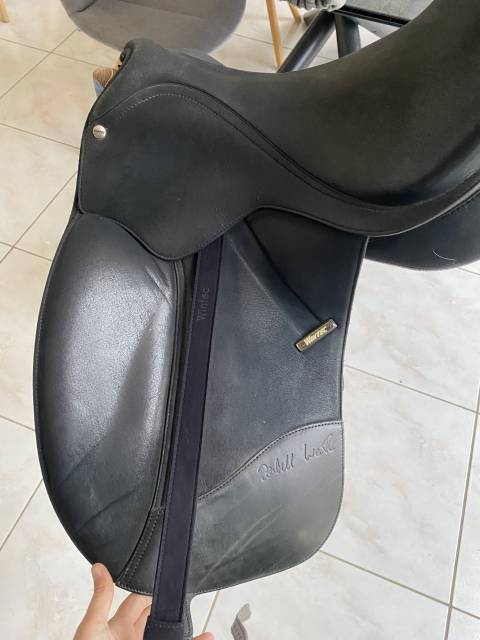Sella da dressage Wintec  17" - 2022