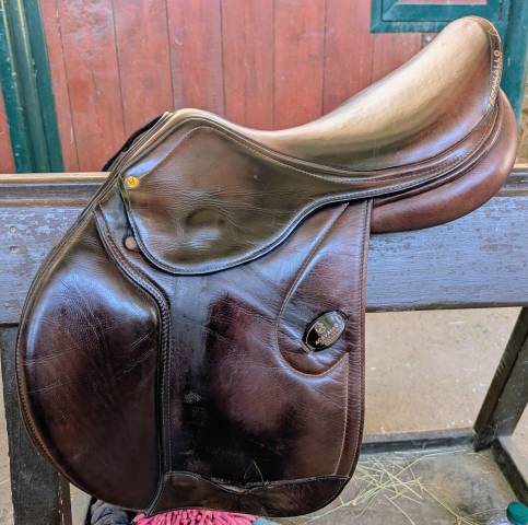 Sella Acavallo da salto taglia 17.5