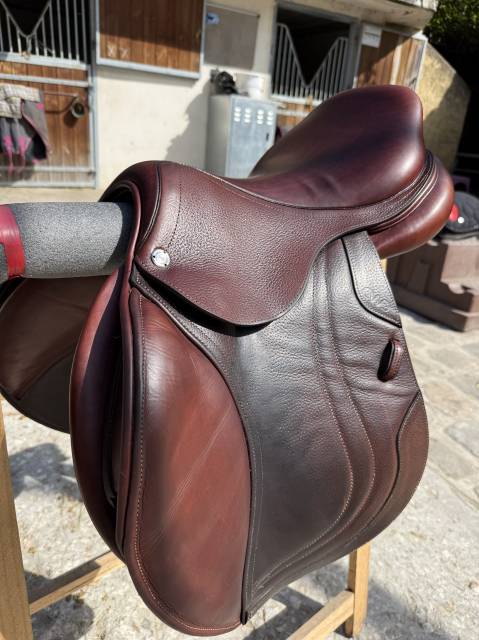 Sella da salto ostacoli CWD  17" - 2021