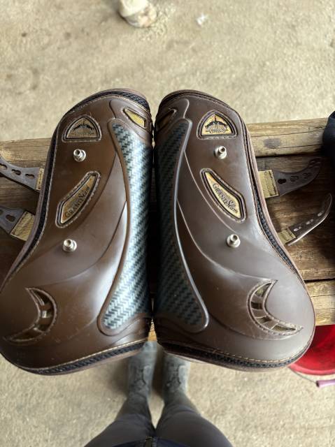 Sella da salto ostacoli CWD  17.5" - 2020