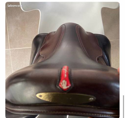 Sella da salto ostacoli Equipe  18" - 2022