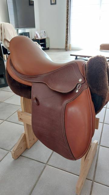 Sella da salto ostacoli Forestier  17.5" - 2010