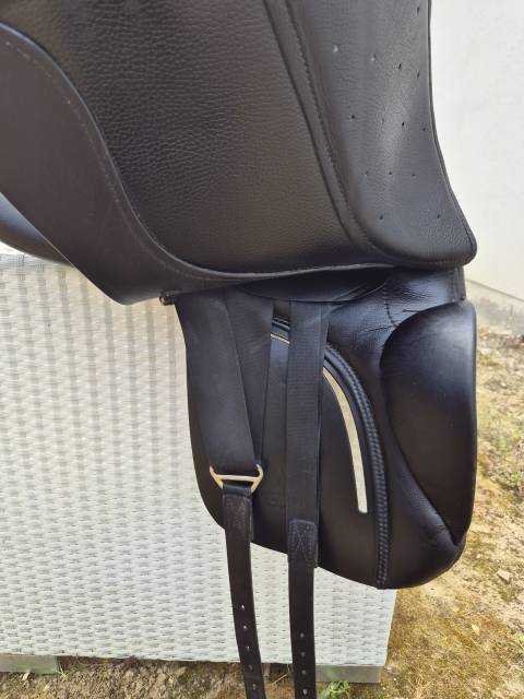 Sella da dressage Stubben  18" - 2017