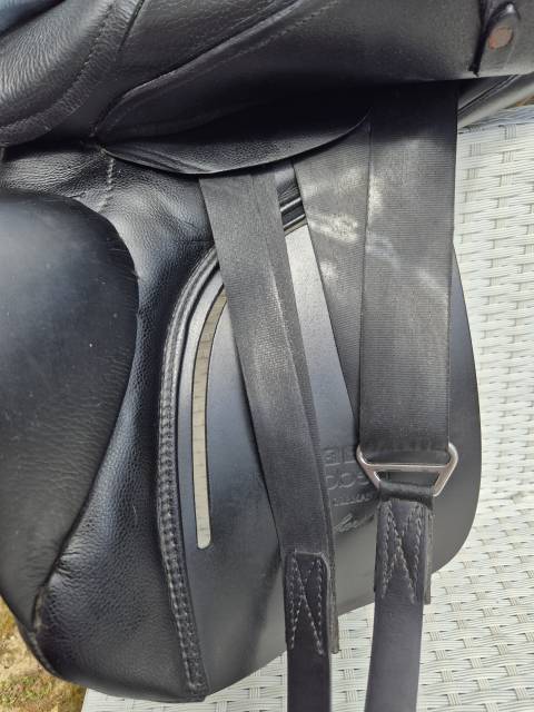 Sella da dressage Stubben  18" - 2017