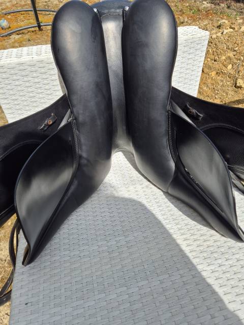 Sella da dressage Stubben  18" - 2017