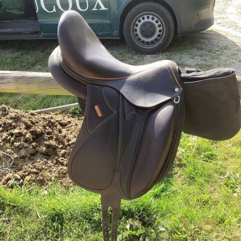 Sella da dressage Devoucoux  18" - 2016