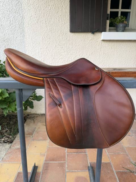 Sella da salto ostacoli Butet  17.5" - 2017