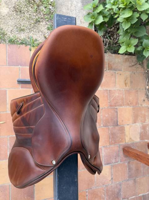 Sella da salto ostacoli Butet  17.5" - 2017