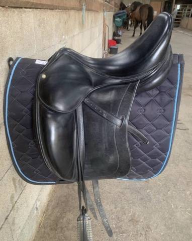 Sella da dressage Childeric  17" - 2011