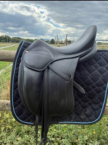 Sella da dressage Childeric  17" - 2011