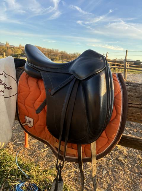 Sella da dressage Childeric  17" - 2011