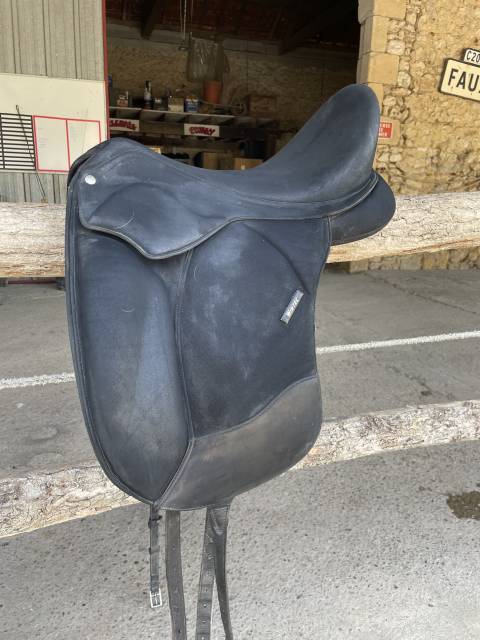 Sella da dressage Wintec  17.5" - 2015