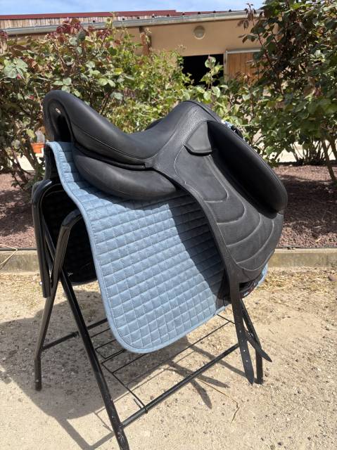 Sella da dressage Devoucoux  18.5" - 2024