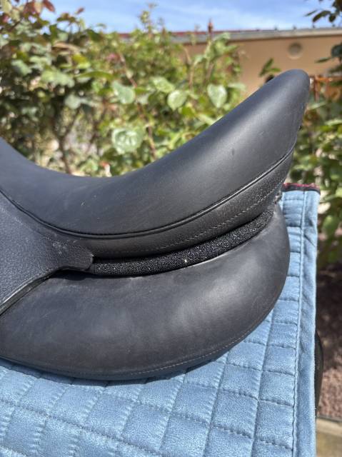 Sella da dressage Devoucoux  18.5" - 2024