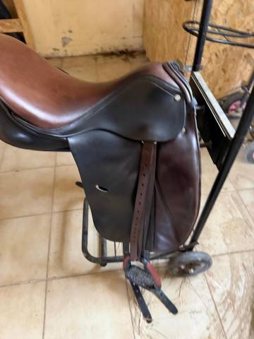 Sella da dressage  DAALEMAN 18" - 2020