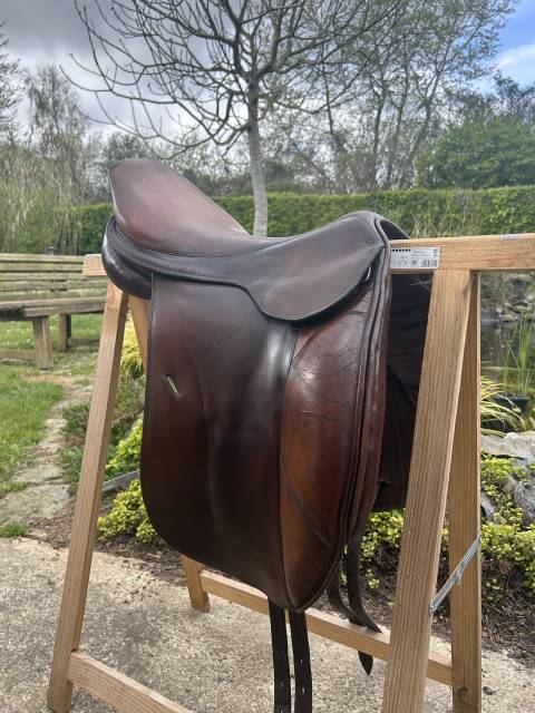 Sella da dressage Forestier FOR 37904213 ex Isabelle 17.5" - 2013