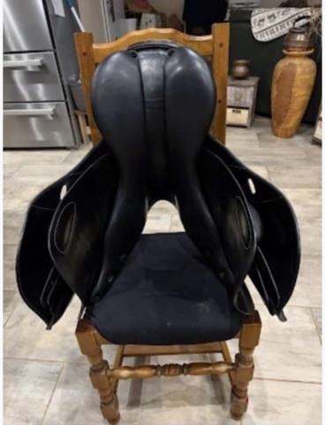 Sella da salto ostacoli Prestige Italia  17" - 2013