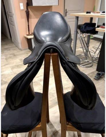 Sella da salto ostacoli Prestige Italia  17" - 2013