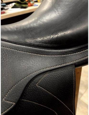 Sella da salto ostacoli Prestige Italia  17" - 2013