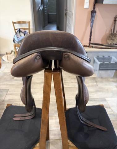 Sella da salto ostacoli Mondange Monoquartier univers  17" - 2014