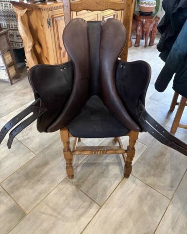 Sella da salto ostacoli Mondange Monoquartier univers  17" - 2014