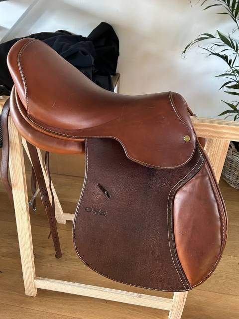 Sella mista Herv&eacute; Godignon  17.5" - 2016
