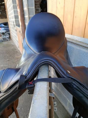 Sella da dressage Bates  17.5" - 2022