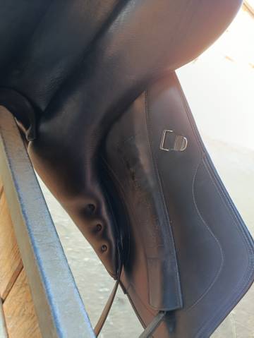 Sella da dressage Bates  17.5" - 2022