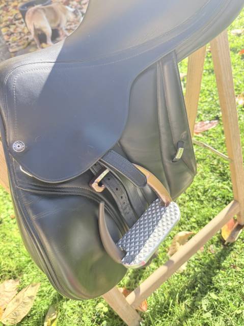 Sella equipe carbon ek-26